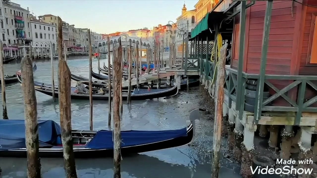 'Schneemond' sorgt für Super-Ebbe in Venedig: Gondeln im Schlamm