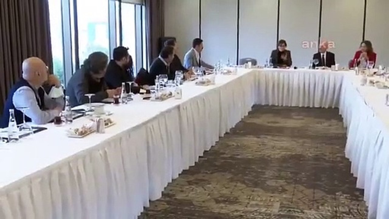 Kılıçdaroğlu, tiyatro sanatçılarının sorunlarını dinledi