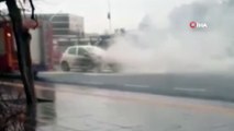 Diyarbakır'da seyir halindeki otomobil alevlere teslim oldu