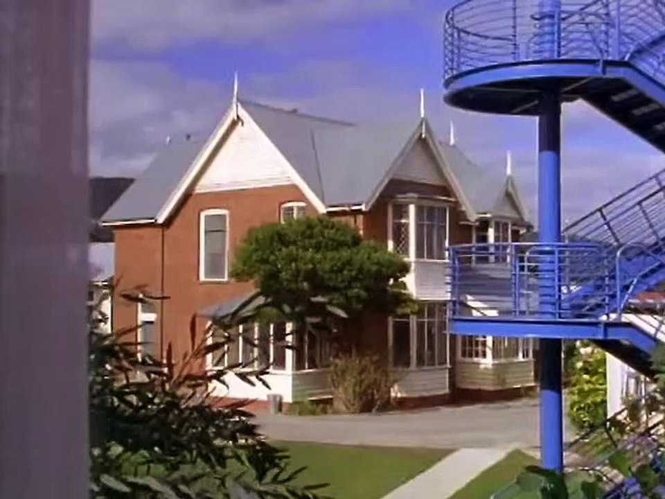 Mirror Mirror (1995) - Season 1, Episode 2.
