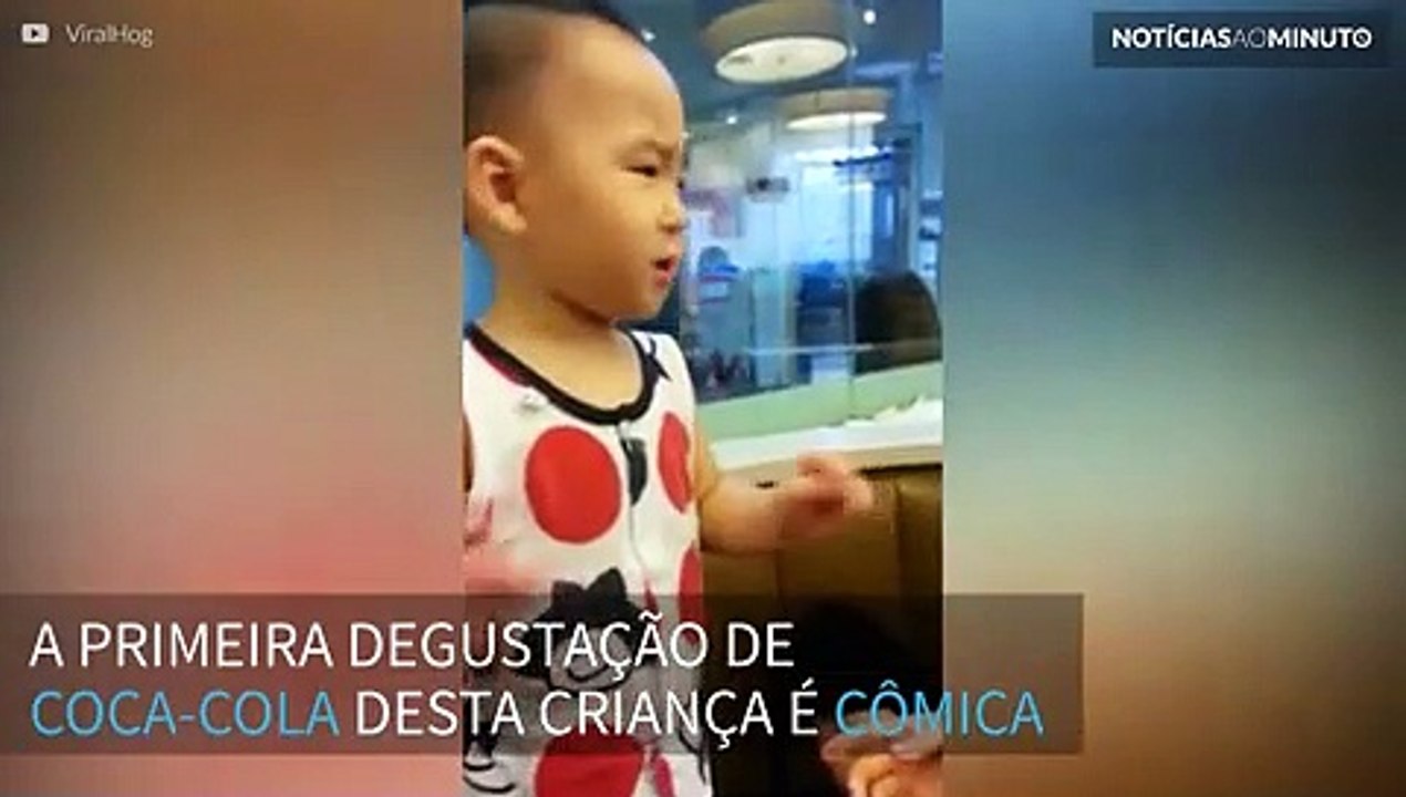 Reação hilária de criança que experimenta coca-cola pela 1ª vez