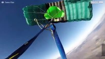 Assustador: Skydiver se atrapalha em salto e perde o controle