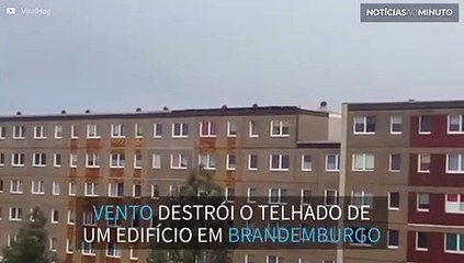 Ventos fortes soltam telhado de edifício na Alemanha