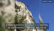 Paraquedista faz salto incrível em Riva, na Itália