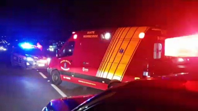 Motociclista sofre múltiplas fraturas após colisão frontal com Fox, na marginal da BR-277