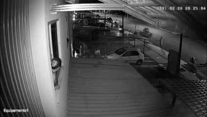 Novos vídeos mostram 'quebra pau' entre vizinhos no Conjunto Riviera