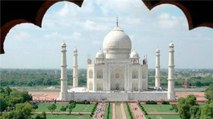 Taj Mahal: Arguments spark between tourists and security