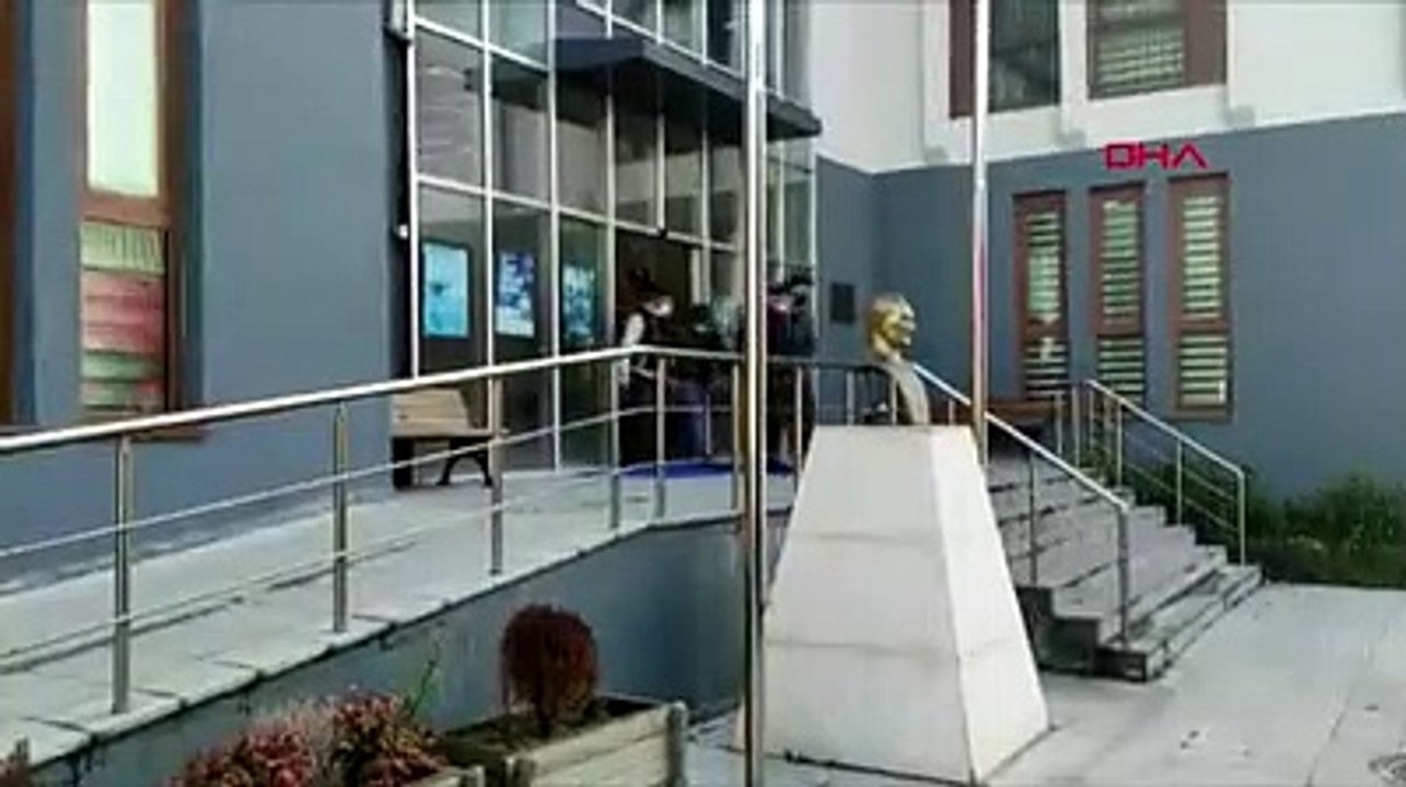 Ataşehir'de yasa dışı silah ticareti yapanlara operasyon