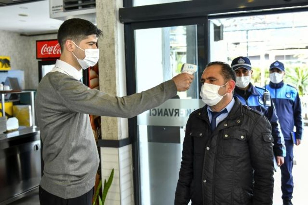 Esenyurt zabıtasından kafe ve restoranlara korona virüs denetimi
