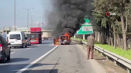 TEM’de otomobil alev alev yandı