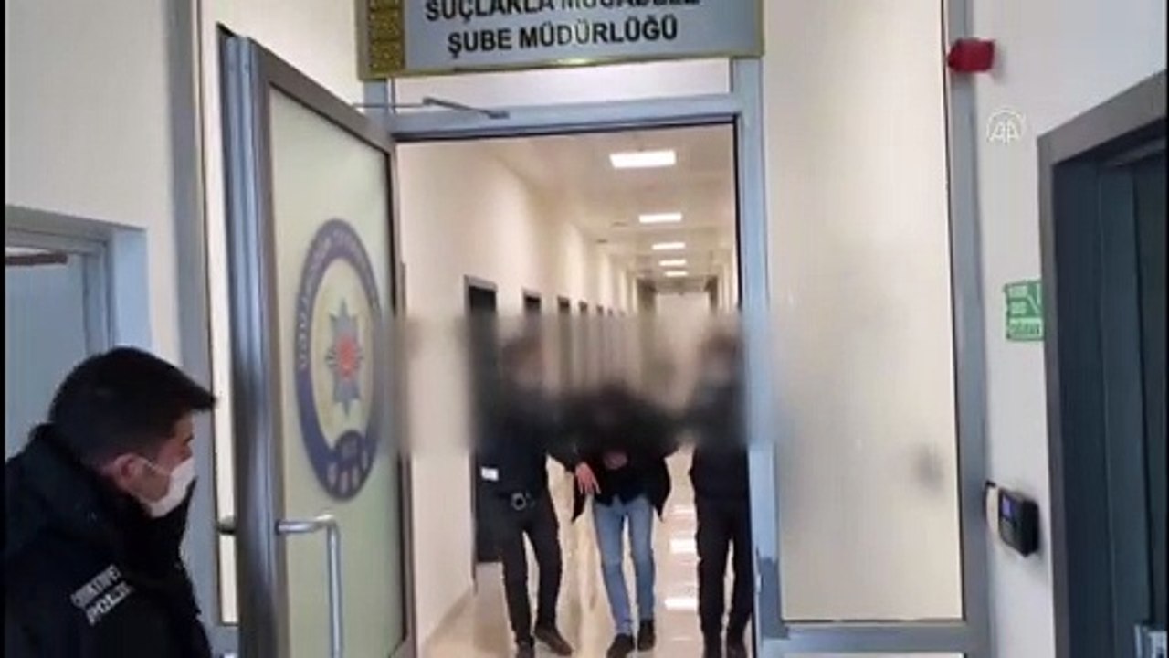 ANKARA - İran uyruklu uyuşturucu şüphelisinin midesinden 900 gram uyuşturucu çıktı