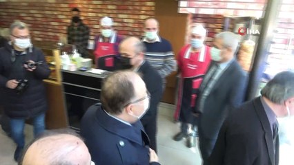 Validen korona virüs uyarısı: 'Bu rakamlar 15 daha yukarıya çıkarsa kırmızı kategorisindeyiz'