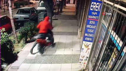 Kendi motosikleti gibi alıp gitti, güvenlik kamerasına takıldı
