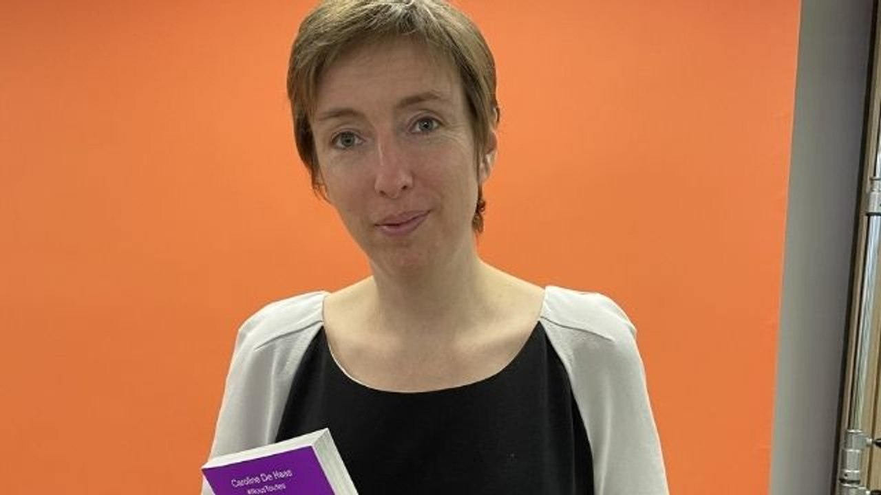 Rencontre avec Caroline De Haas à l'occasion de la sortie du livre "En finir avec les violences sexistes et sexuelles" | L'interview acrostiche