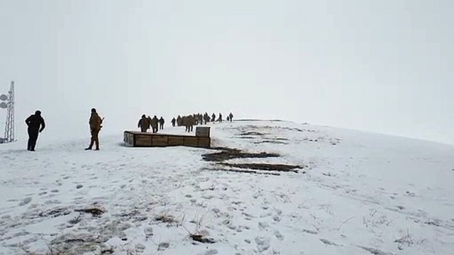 Bitlis Tatvan'da askeri helikopter düştü