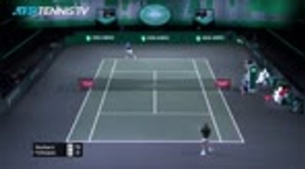 Rotterdam - Tsitsipas bataille mais passe face à Hurkacz