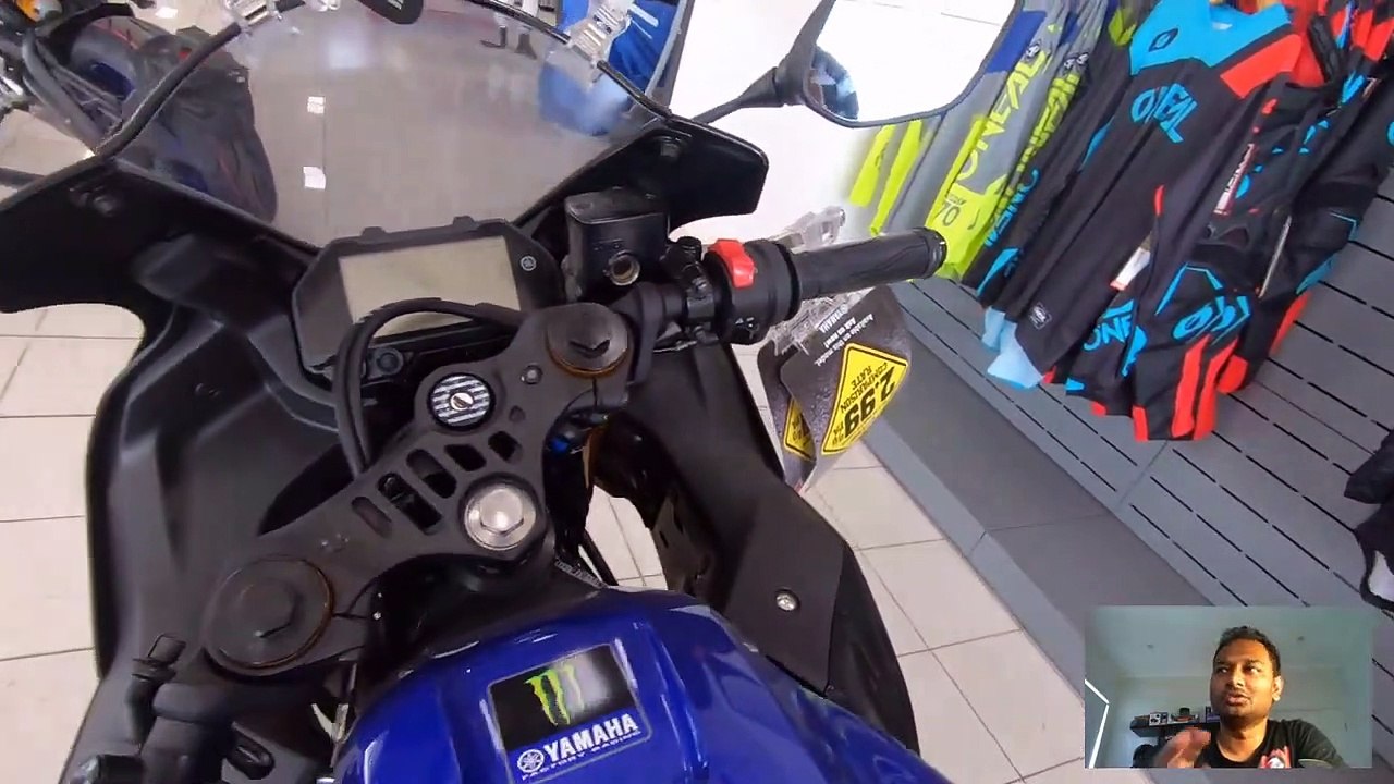 Yamaha R3 2020 Walkthrough _ 300 CC Comparison _ Honda CBR300R vs Kawasaki Ninja 300 vs KTM RC390