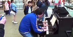 Une belle rencontre entre deux pianistes