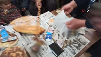 Ekmek arasından para çıktı, gören şaşkına döndü