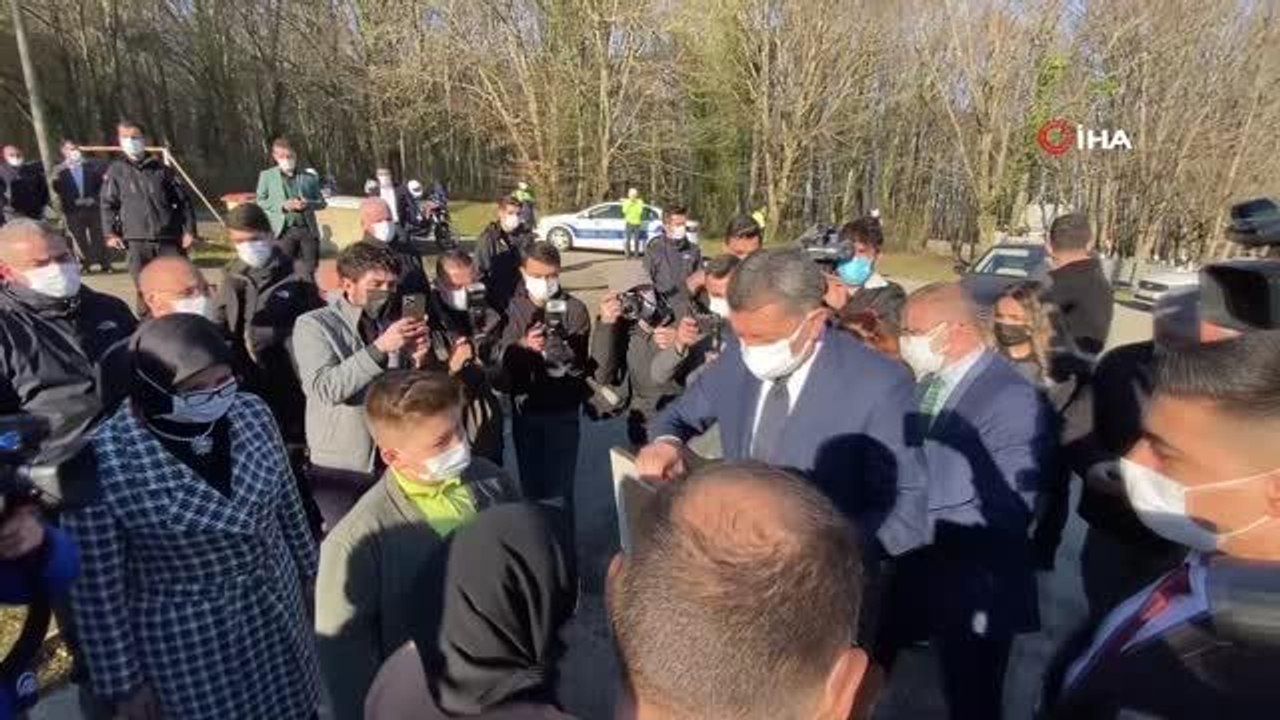 Bakan Selçuk: (Yüz yüze eğitim) "Şehirlerin aldıkları mesafeye göre okulların durumunda da değişkenlik olacak"
