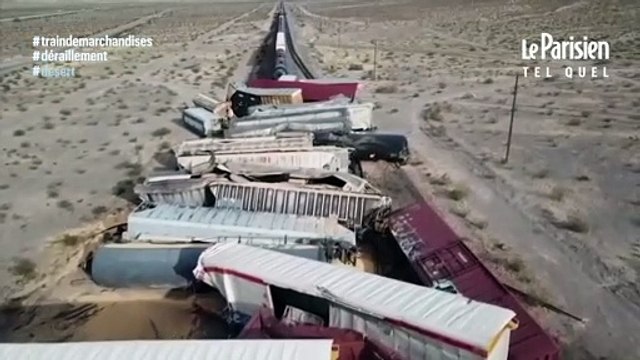 Spectaculaire déraillement d'un train de marchandises dans le désert californien