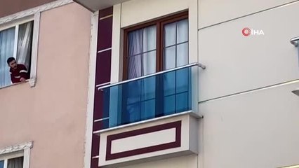 - Kağıthane'de bir adam, evde tartıştığı eşini bıçakladı.