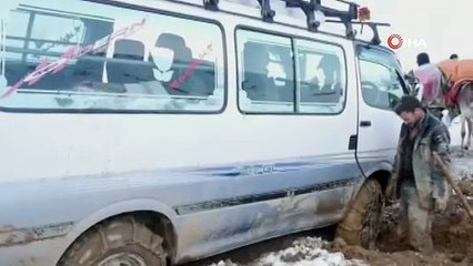 Afganistan'da çığ düştü: 14 ölü, 3 yaralı