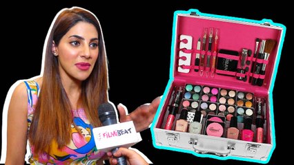 Bigg Boss 14: Nikki Tamboli Bag Segment ये चीजें रखती है Nikki अपने Purse मैं Exclusive| FilmiBeat