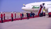 Francisco aterriza en Irak en la primera visita de un papa al país