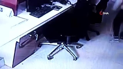 Girdiği dükkandan böyle hırsızlık yaptı