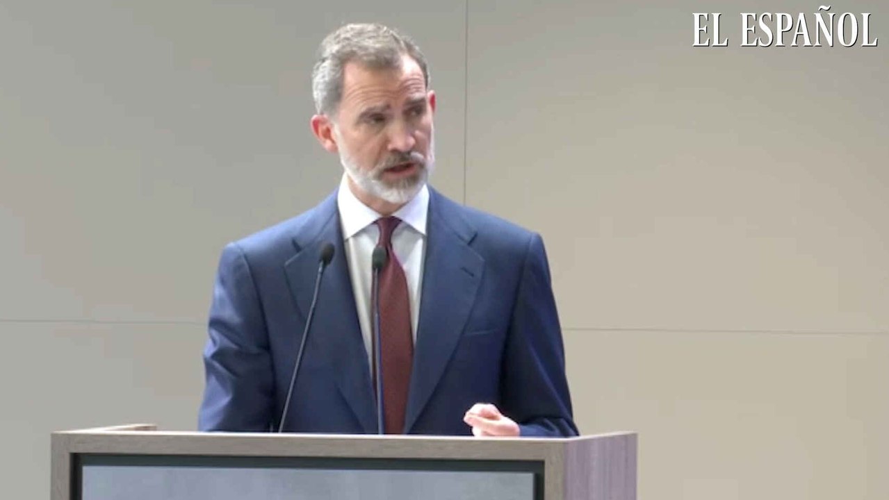 Felipe VI y Pedro Sánchez visitan la planta de Seat en Martorell por su 70 aniversario