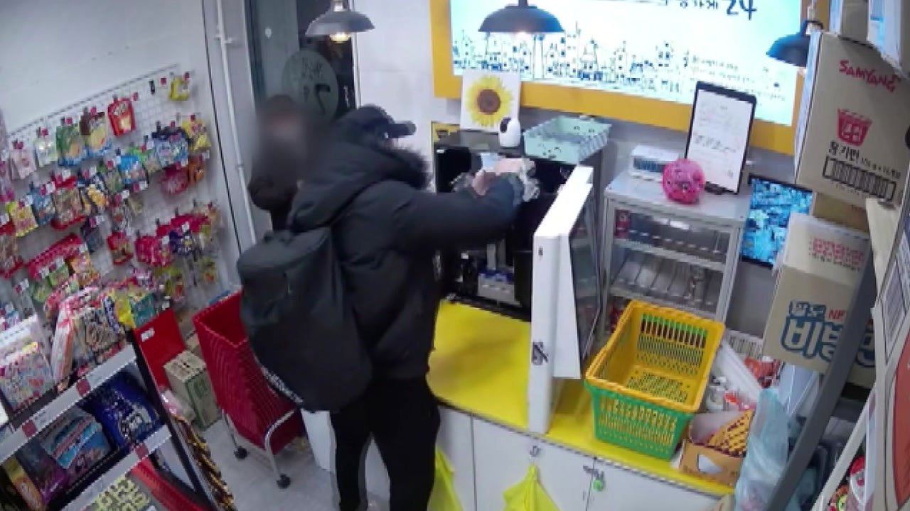 무인점포 현금 털이 기승...1분 만에 범행 끝! / YTN