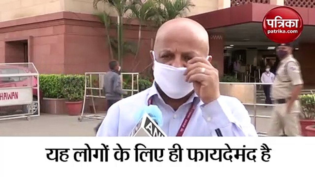 प्लेटफॉर्म टिकट के बढ़े दाम को लेकर भारतीय रेलव...
