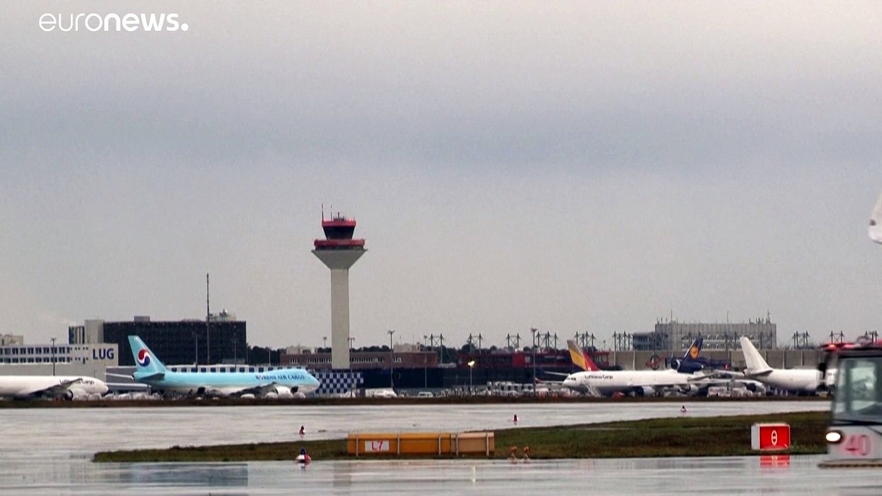 Több százezer utas adatait szerezték meg hekkerek a légitársaságoktól