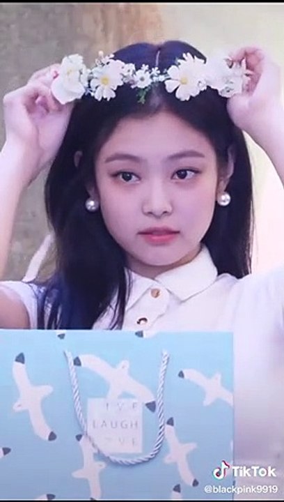 JENNIE QT