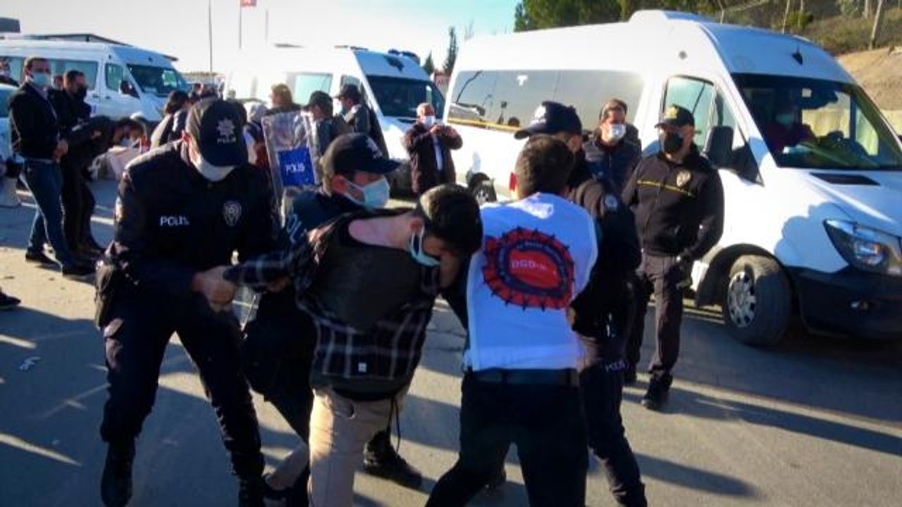 Son dakika haberleri! Yolu kapatan işçilere polis müdahalesi: 14 gözaltı