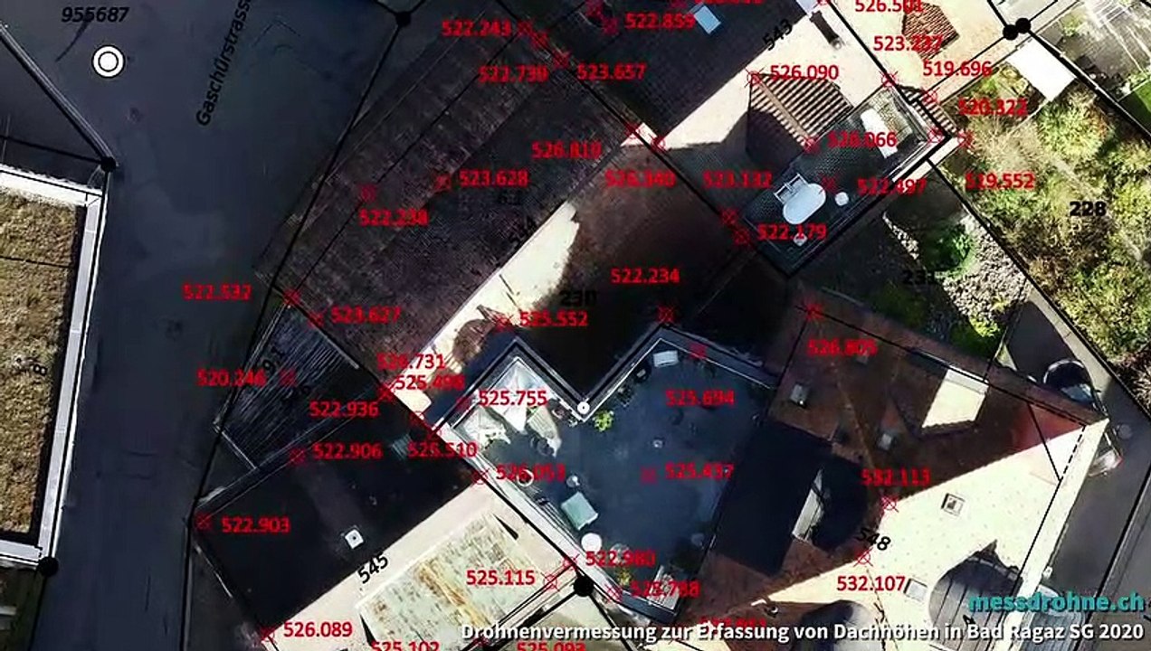 Messung von Dachhöhen mit Hilfe von Drohne und Photogrammetrie