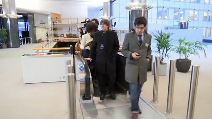 Le Parlement européen lève l'immunité de Carles Puigdemont, ex-chef du gouvernement catalan