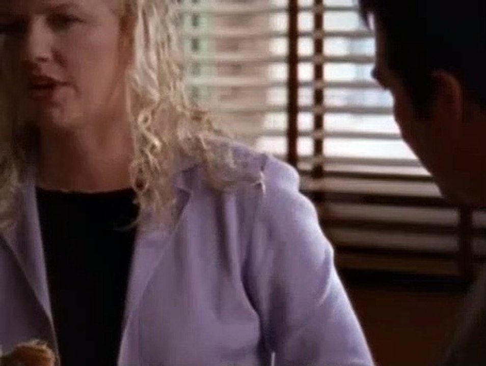 Felicity S04E17 Graduate