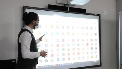 Üniversite öğrencileri bilgisayara metinle verilen komutla tekstil desenleri üreten yazılım geliştirdi