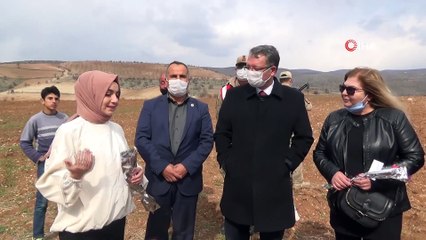 Devlet desteği ile 40 kovanla başladı, şimdi 300 kovanı var, hedefi ürettiği balı dünyaya satmak