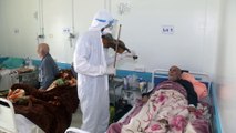 SFAKS - Tunuslu doktor, kemanıyla Kovid-19 hastalarına moral aşılıyor