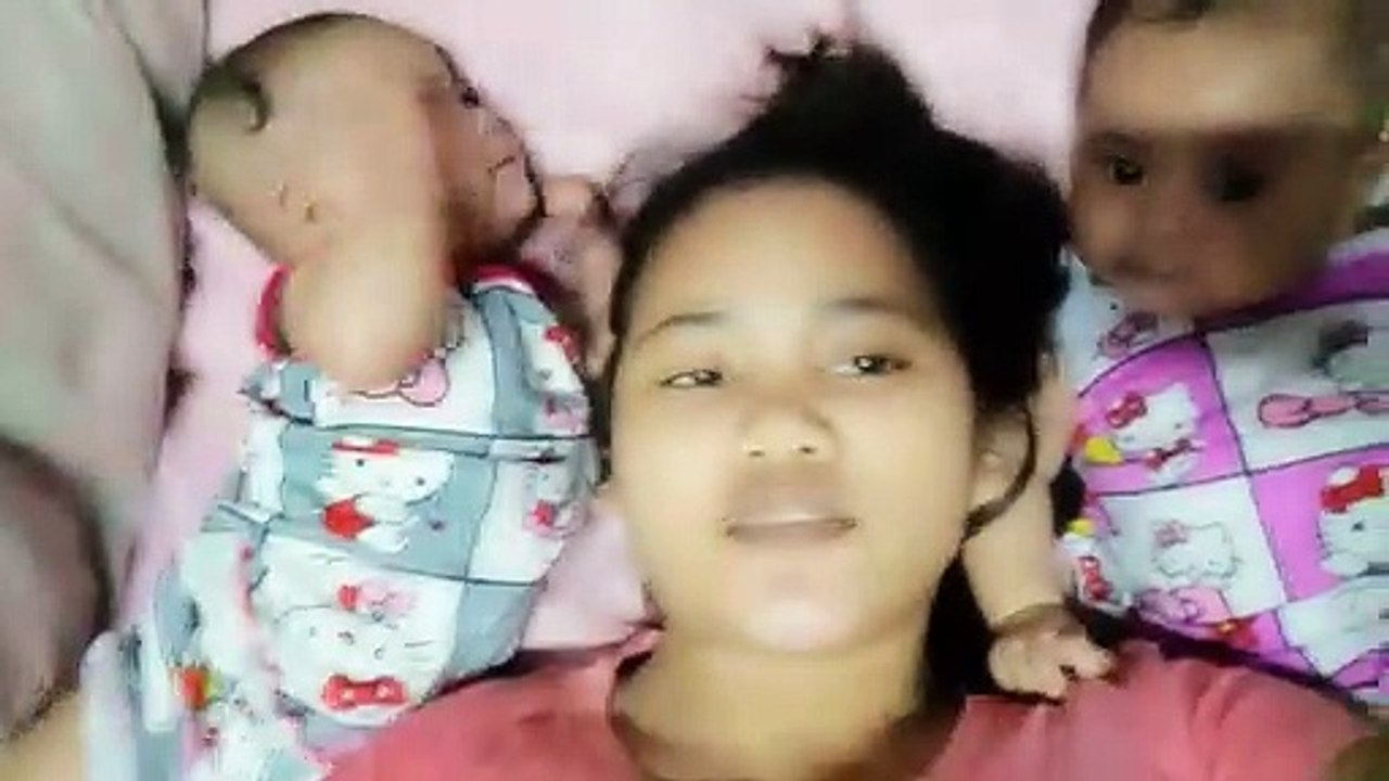 hello twinnies