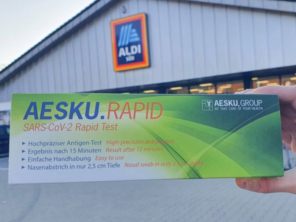 System überlastet: Ansturm auf Corona-Selbsttests bei Discountern