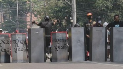La junta birmana trata de limpiar su imagen mientras continúa la represión