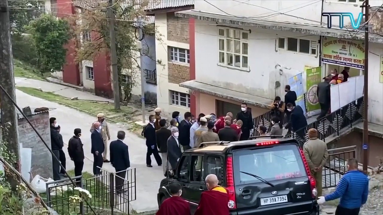 Dalai Lama wird mit AstraZeneca geimpft