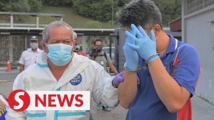 Man pleads not guilty to molesting teen daughter