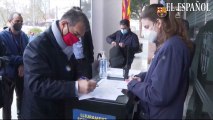 Los candidatos a la presidencia del Barça acuden a votar