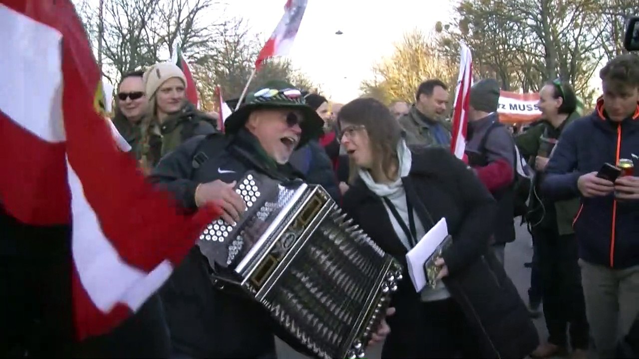 Wien: Tausende protestieren gegen Corona-Auflagen