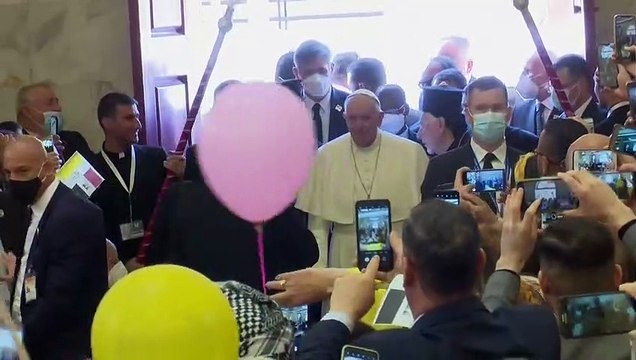 Pope Francis calls on Iraqi Christians to forgive and rebuild post war